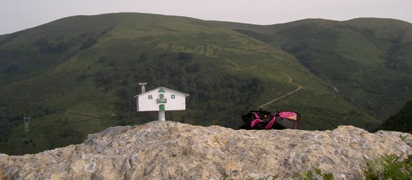 Buzon Zamaia con el Ganekogorta al fondo