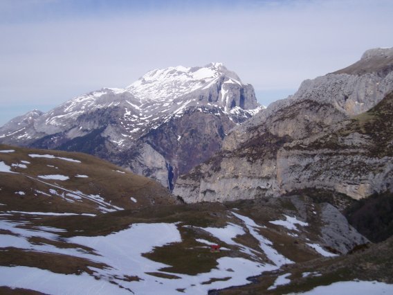 Dios Te Salve lautadatik ikusita