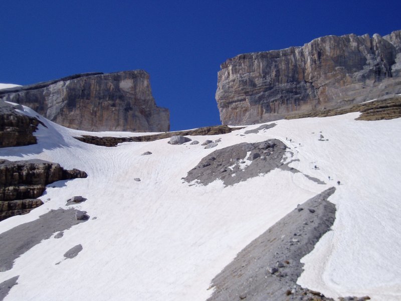 Errolanen ataka Sarradetseko aterpetik ikusita