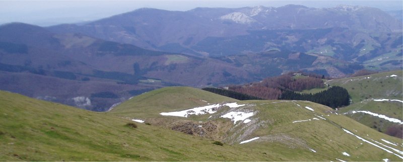 Artzanbururen mendebaldeko magaletik ikusita