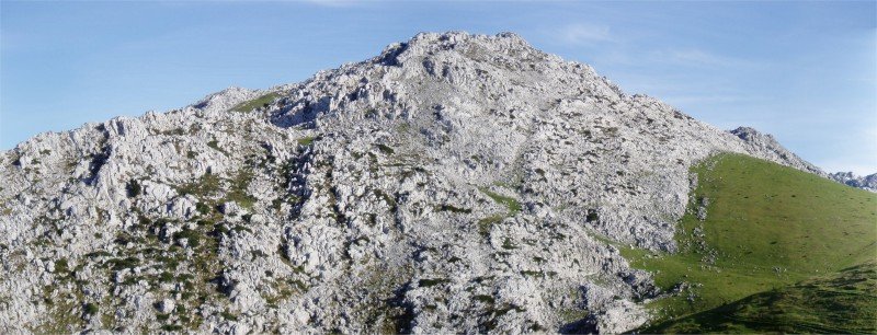 Aizkorritxo trikuharritik ikusita