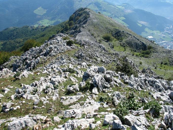 Xoxote: Azpeitia aldeko gandorra tontorretik ikusita