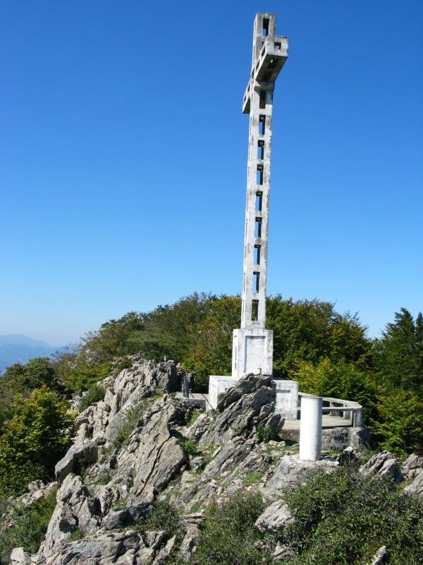 Tontorra eta gurutzea