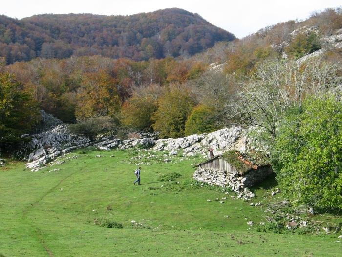 Paraje ederra, Ekialdean