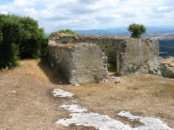 San Victor ermitaren hondarrak