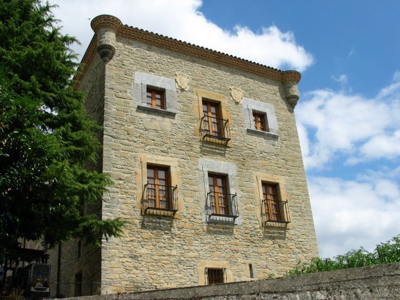 Letonako dorretxea, berrituta