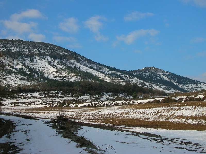 Cantoblanco desde el valle de Lakozmonte.