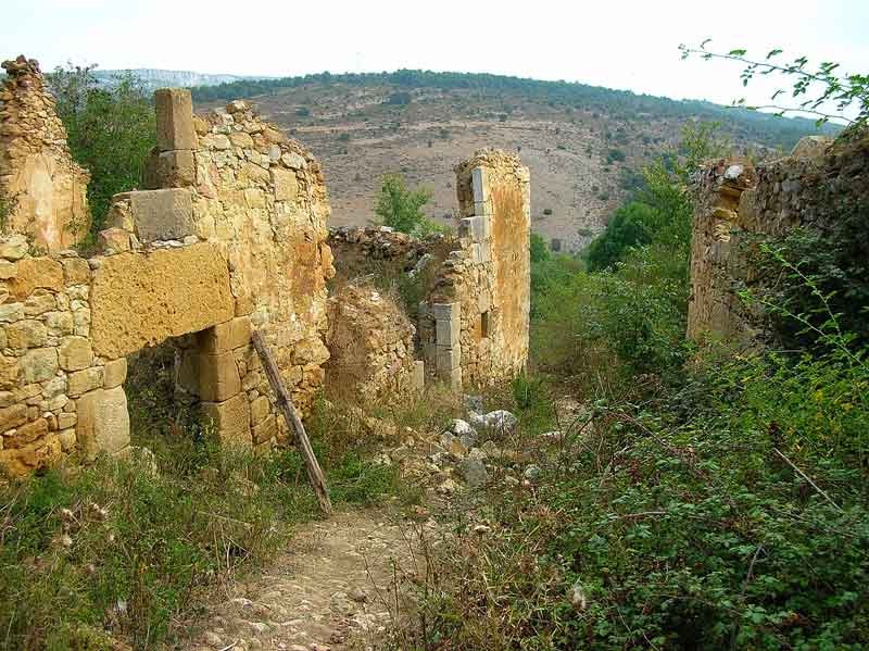 Dejamos atr?s las ruinas de Villamardones.