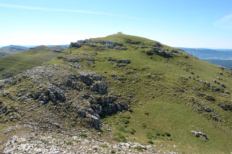 Tontorra, aldameneko gainetik ikusita