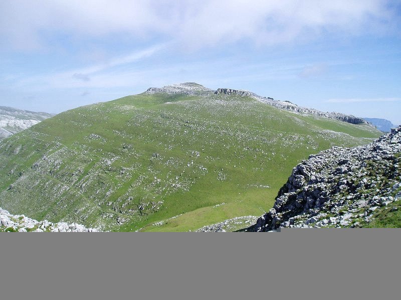 Ipar-mendebaldetik ikusita