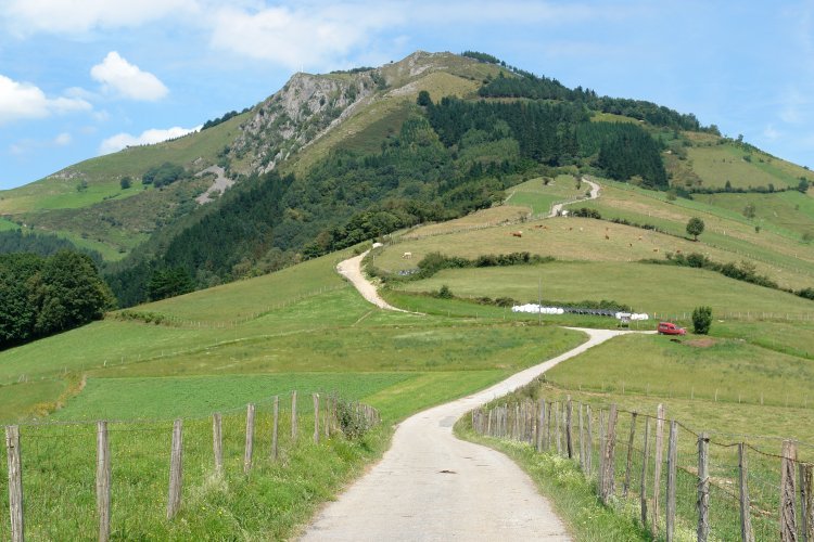 Izaskun aldeko bidetik ikusita