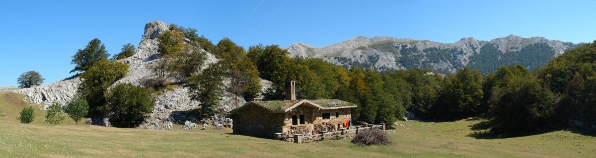 Peruaitz eta bere aldameneko aterpea