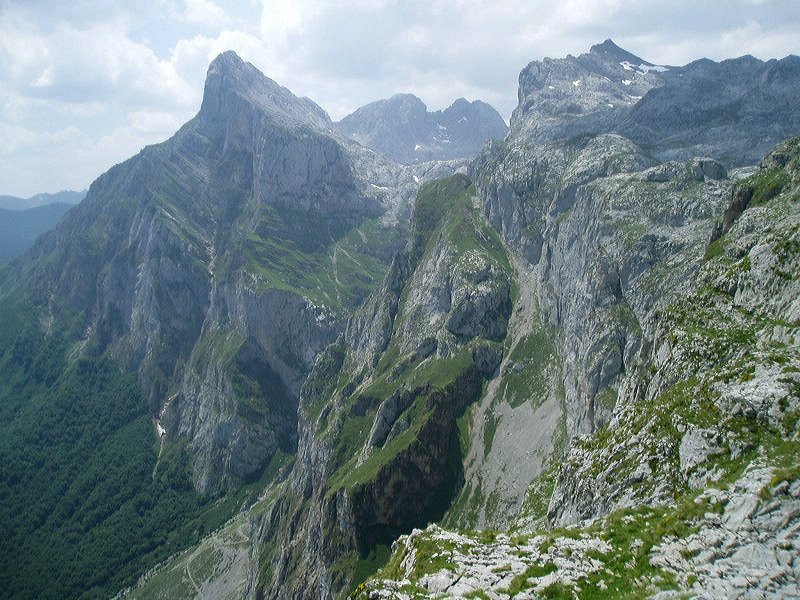 Peña Remoña eta Pico de La Padierna El Cabletik ikusita