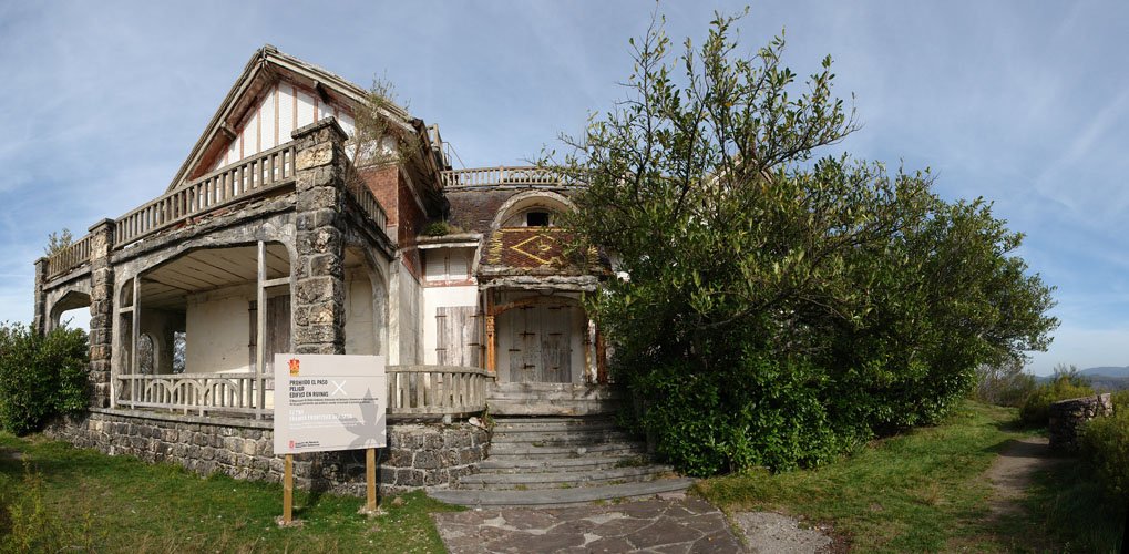 Tontorreko jauregiaren ataria