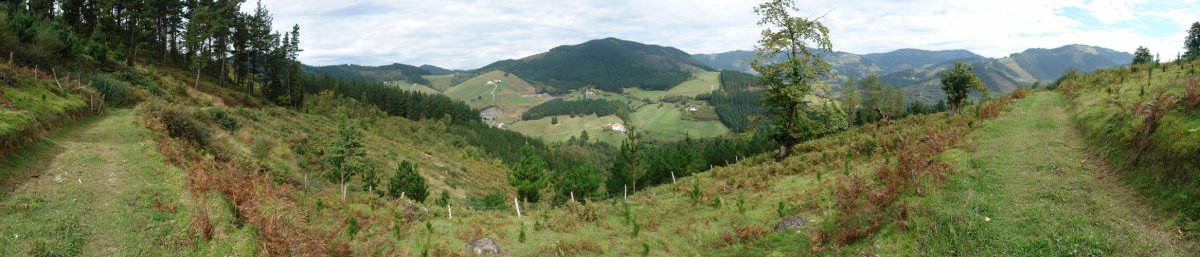 Hegoaldetik ikusita, Larrei aldetik