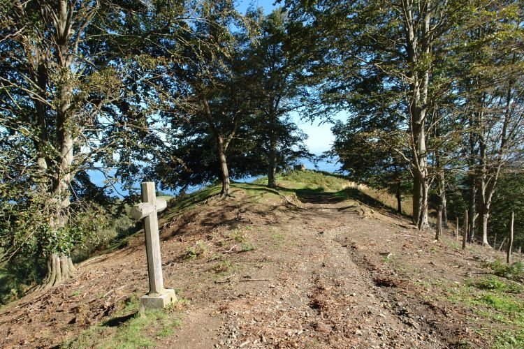 Gurutzea Ondarroa aldeko igoeran