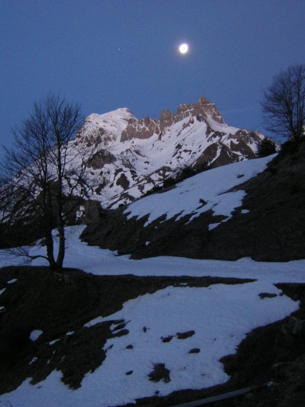 Auñamendi eta Countende Ilargipean