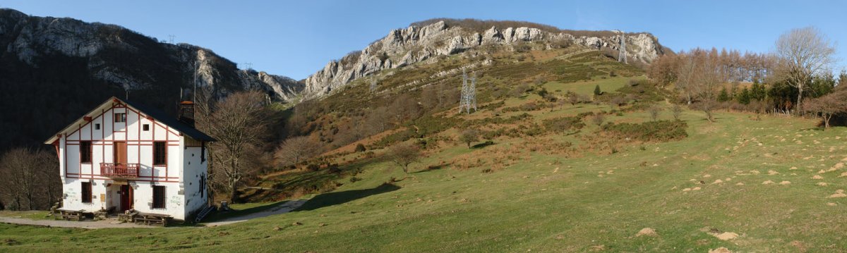 San Adrian aldeko aterpea eta panoramika