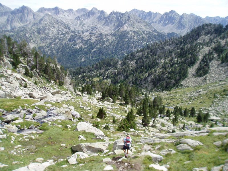 Contraix lepotik Estany Llong aterpera jaisten den bidea