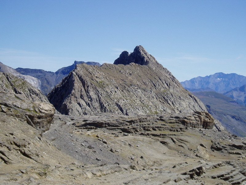 Mendebaldetik ikusita