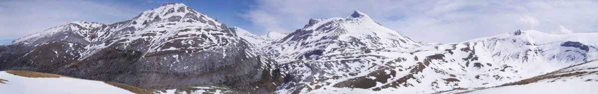 Aguerri eta Bisaurin Dios Te Salve lautadatik ikusita