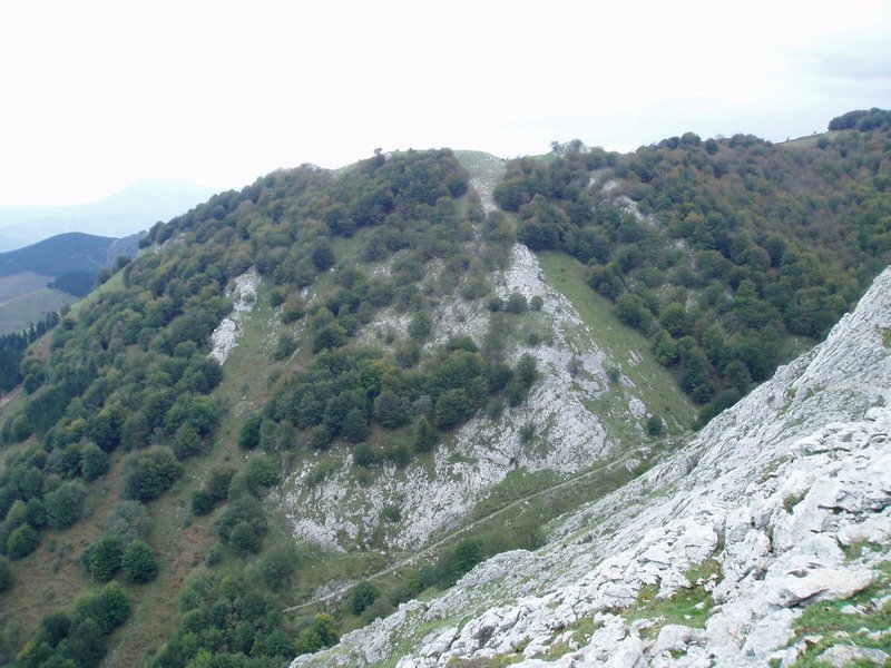 Ipar-mendebaldetik ikusita