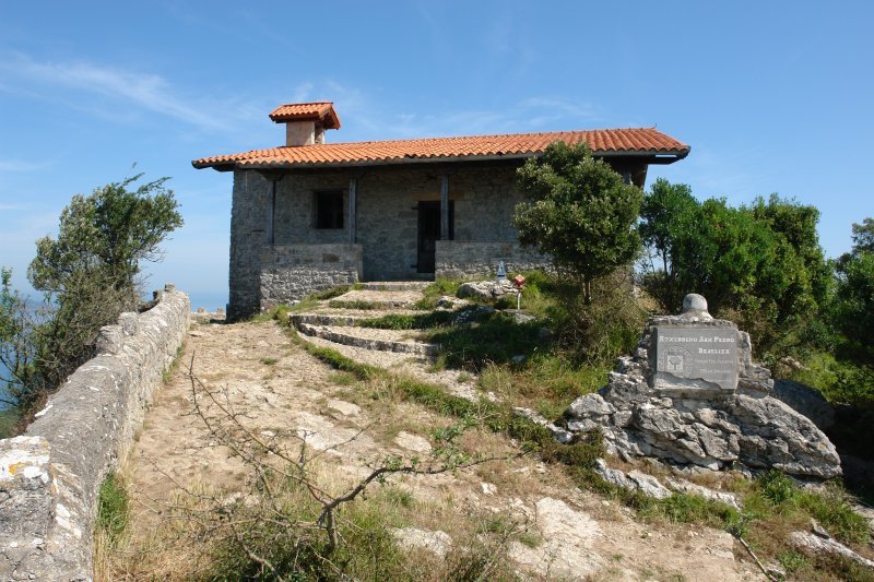 San Pedro baseliza tontorrean