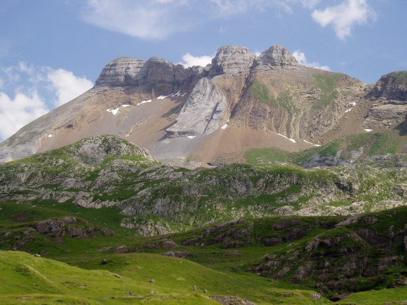 Ipar-mendebaldetik ikusita