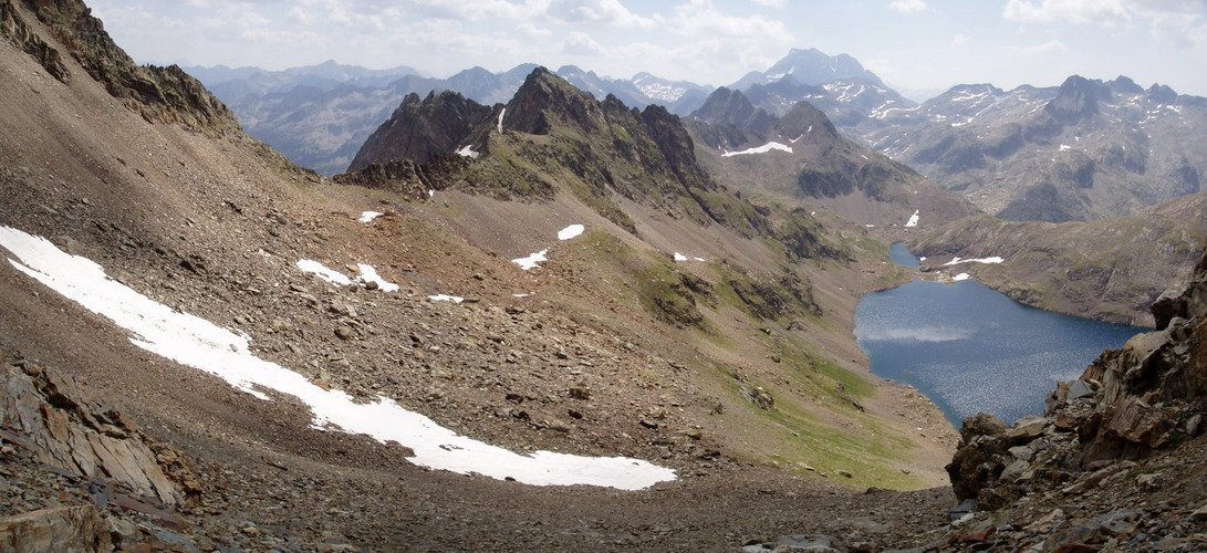 Pecicoko aintziretatik Gran Fachara igotzen den bidetik ekialdera ikuspegia