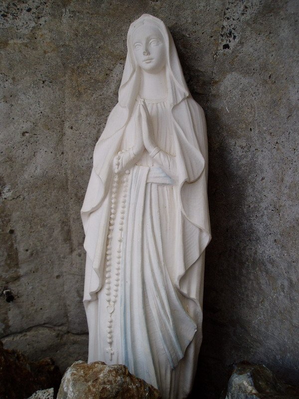 Lourdeseko amabirginaren irudia