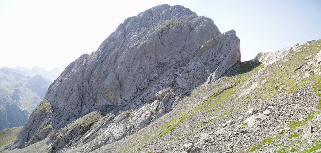 Tontor nagusia ipar-mendebaldetik ikusita