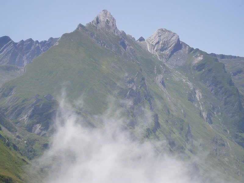 Ipar-mendebaldetik ikusita