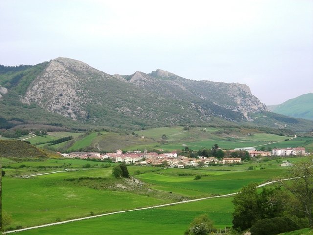 Araia eta Eginoko haitzak