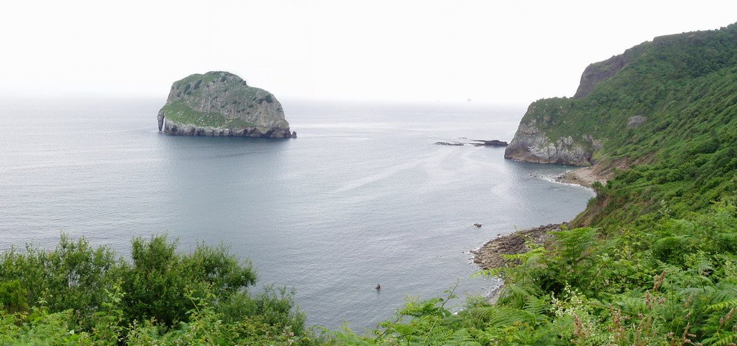 Aketx uhartea hego-mendebaldetik ikusita