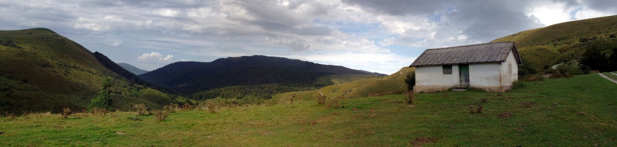 Mendilatz eta Azalegi Ezkandako etxolatik
