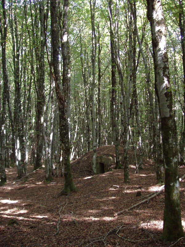 Zobeta (953m) mendiko gailurreko bunkerra