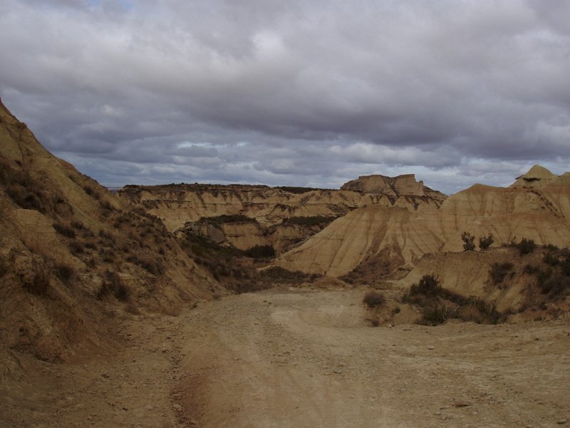Angarillones-eko bidea eta Piskerra
