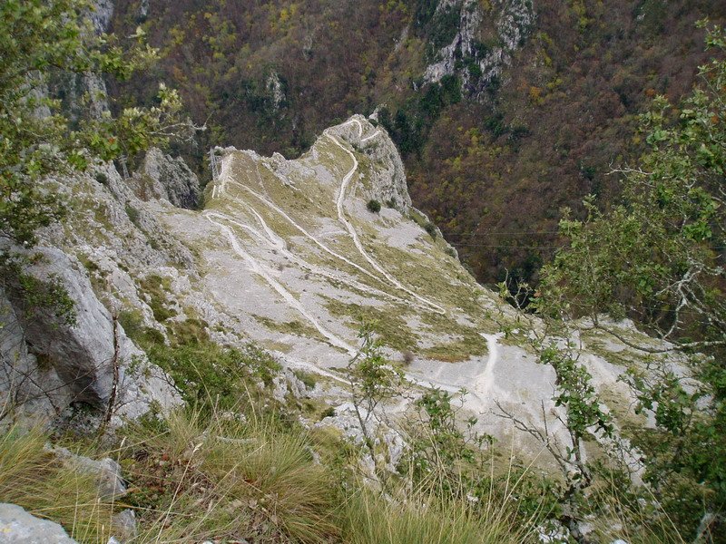 Urdón eta Tresviso arteko bidearen pasarte bat