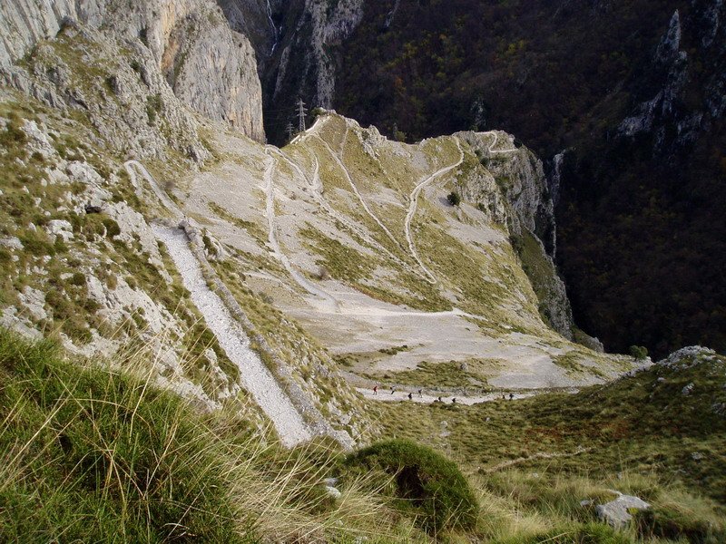 Urdón eta Tresviso arteko bidearen pasarte bat