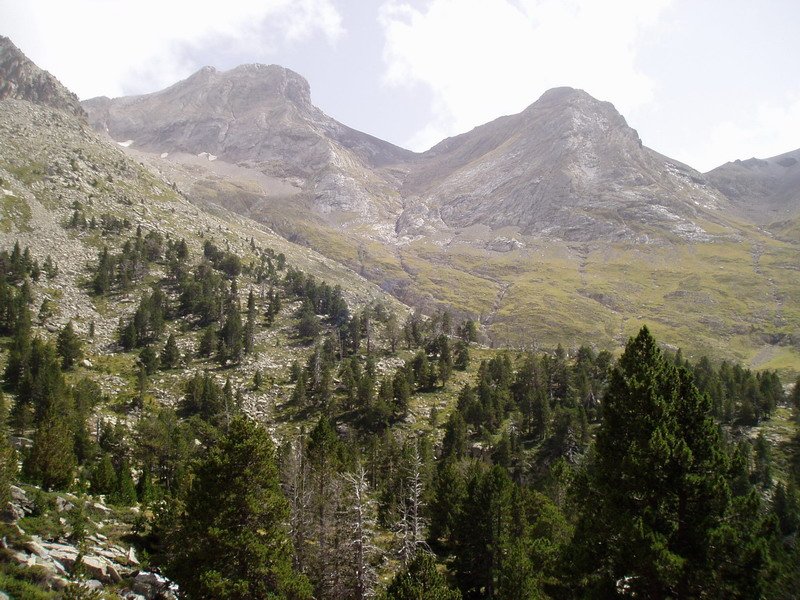 Ballibierna eta Tuca Arnau iparraldetik ikusita