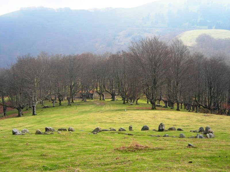 Oianleku  ipar  harrespila