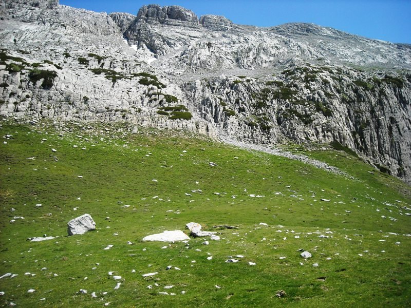 Ibón de Ezkaurre 1 trikuharria