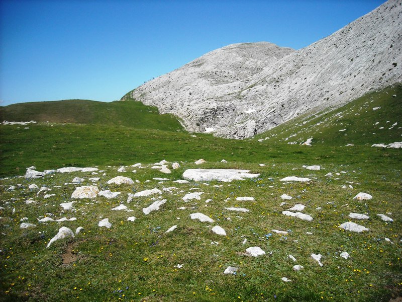 Ibón de Ezkaurre 2  trikuharria