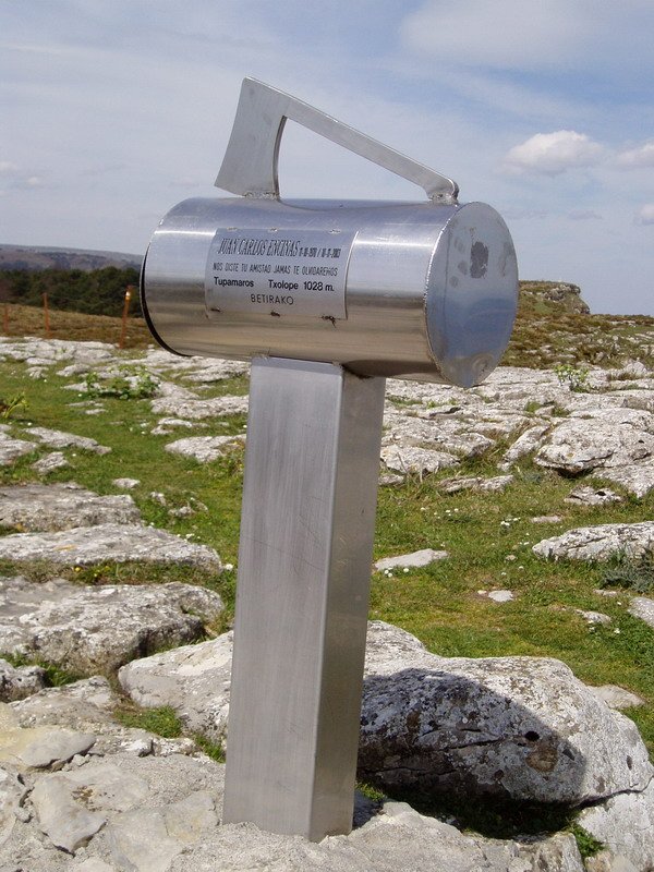 Txolopeko txartelontzia