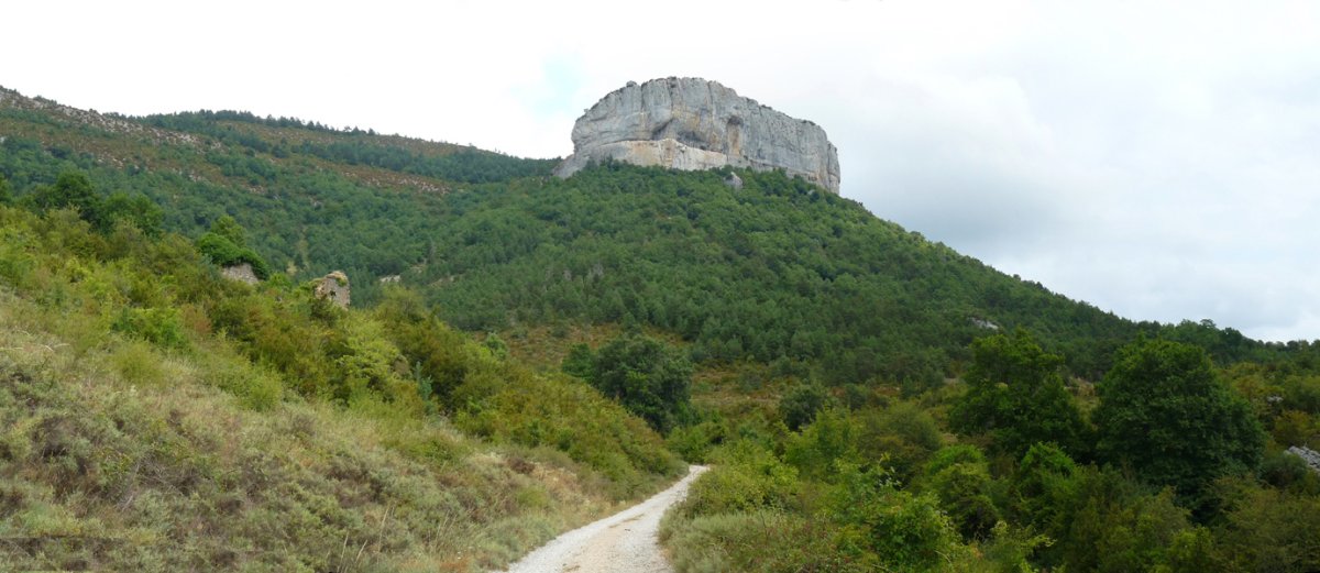 Errasa eta Errasako baseliza Aietxuko bidetik