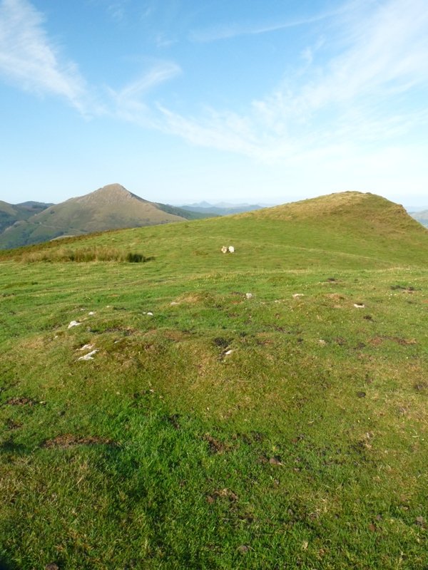 Aizalegiko harrespila eta Meatzeako Bizkarreko gailurra