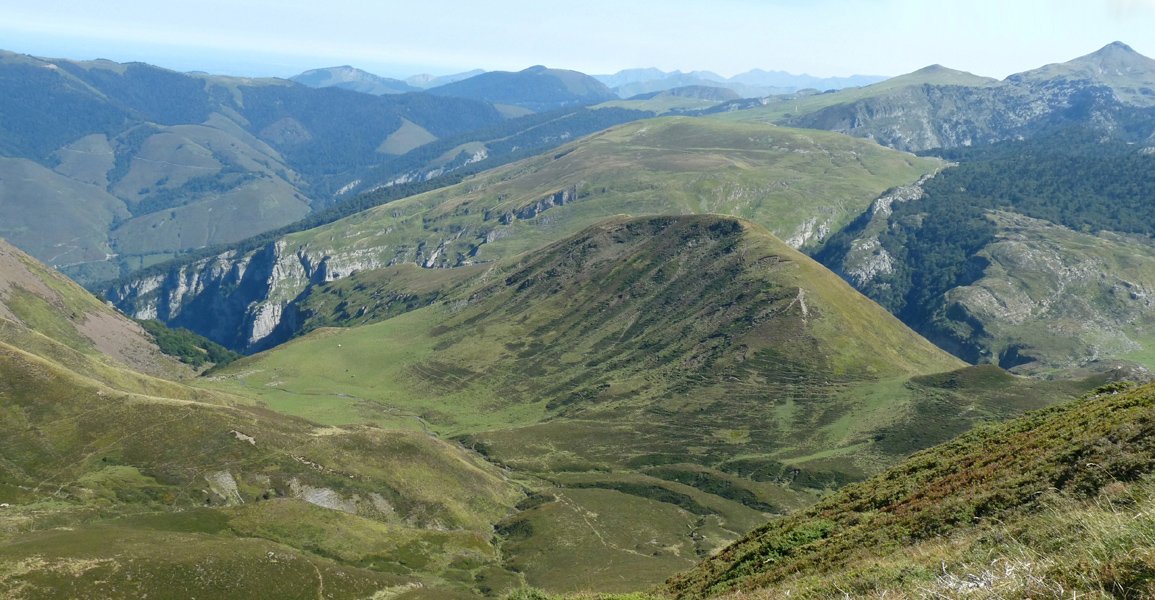 Ehujarreko arroila eta Erusoko larreak Lakhurako bidetik