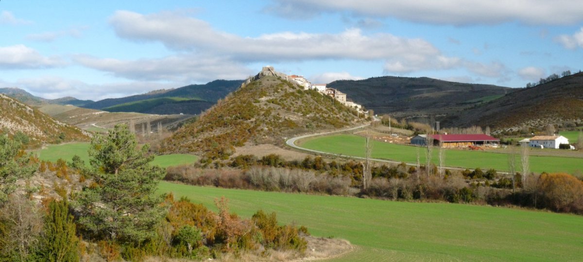 Aspurz-Aspurgi herria Santa Kolonbako bidetik