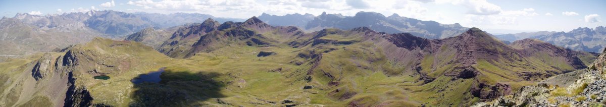 Anayeteko tontorretik lakuen ordokiaren ikuspegia