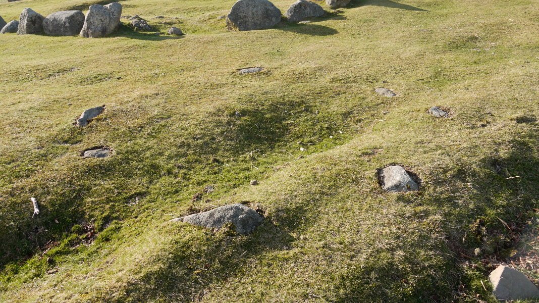 Badira inguruan harrespil txikiagoak